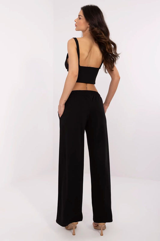 trainingsbroek model 210620 Relevance
