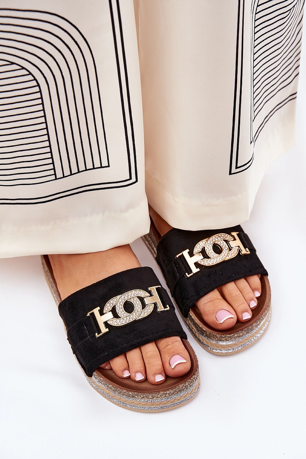 slippers model 210768 Step in style