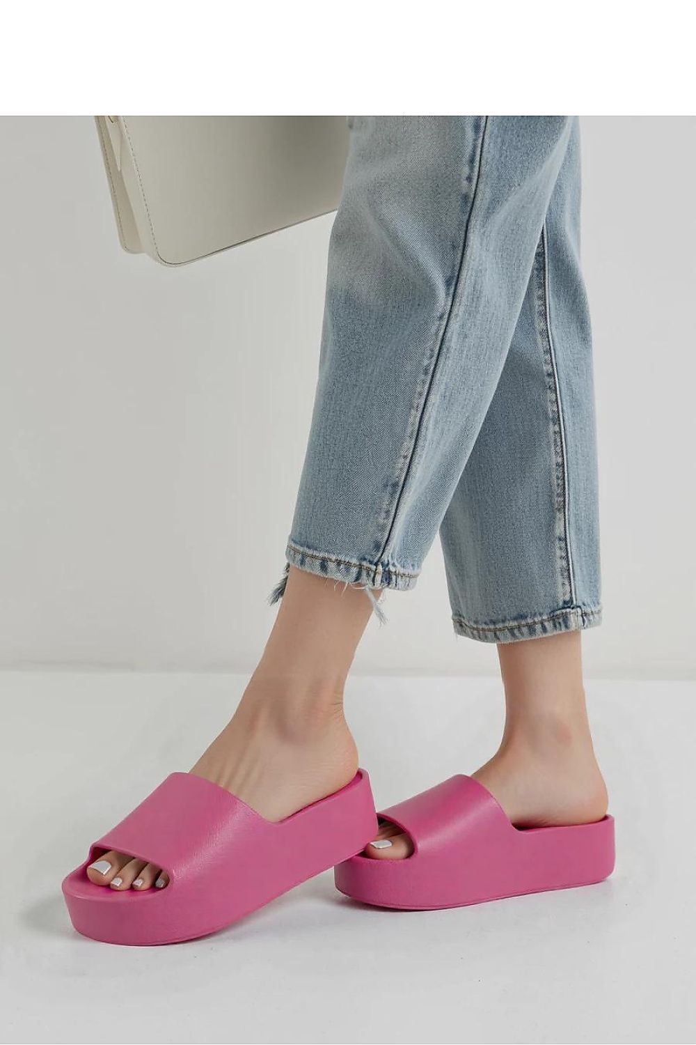 slippers model 212951 Inello
