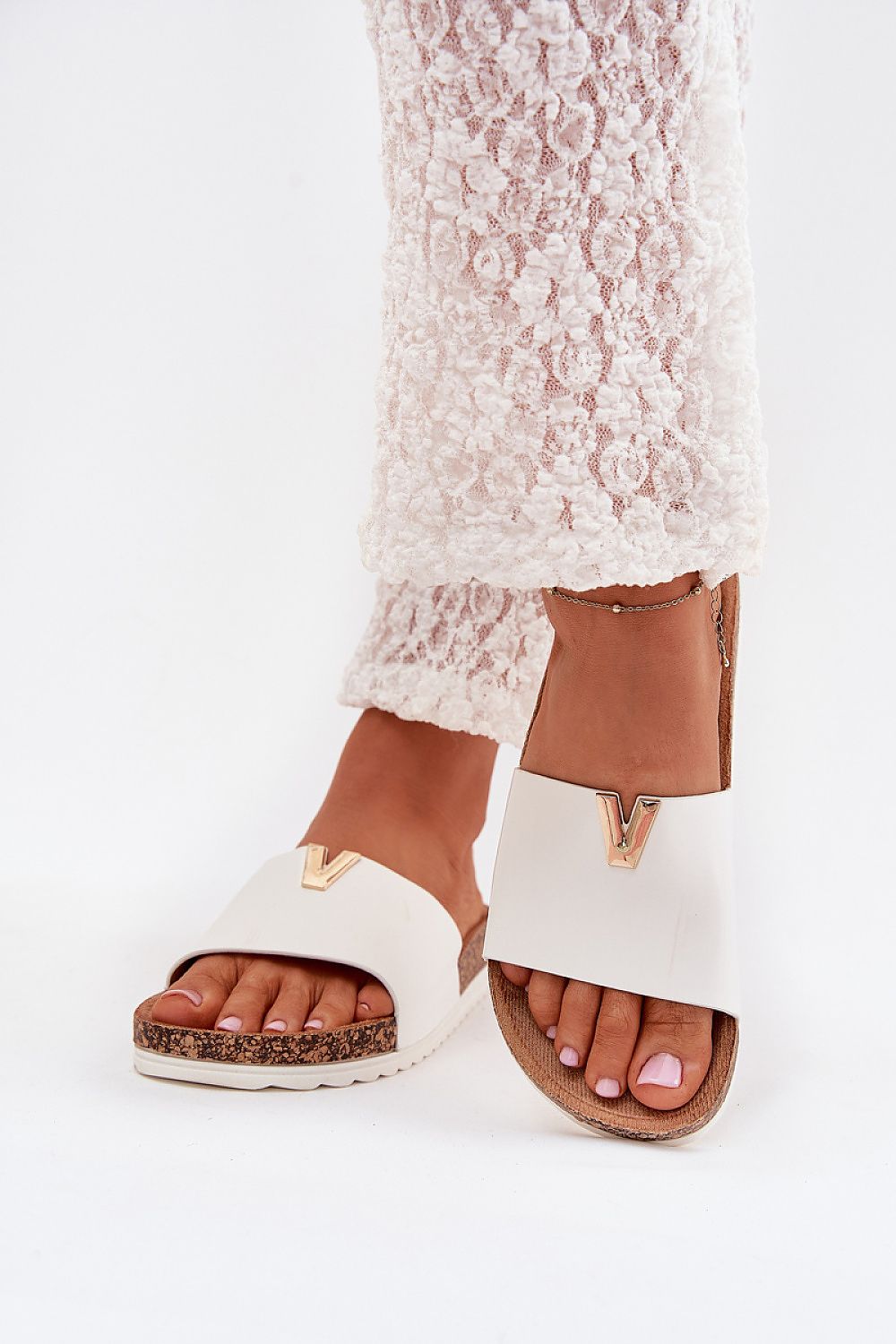 slippers model 215744 Step in style
