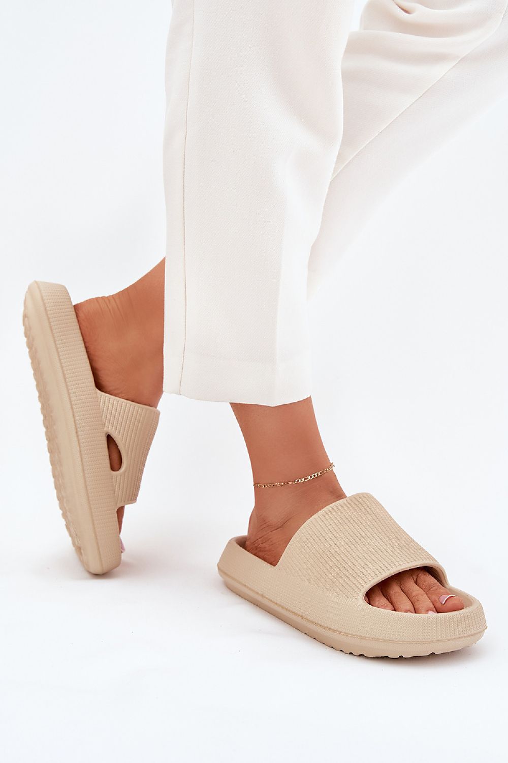 slippers model 215957 Step in style