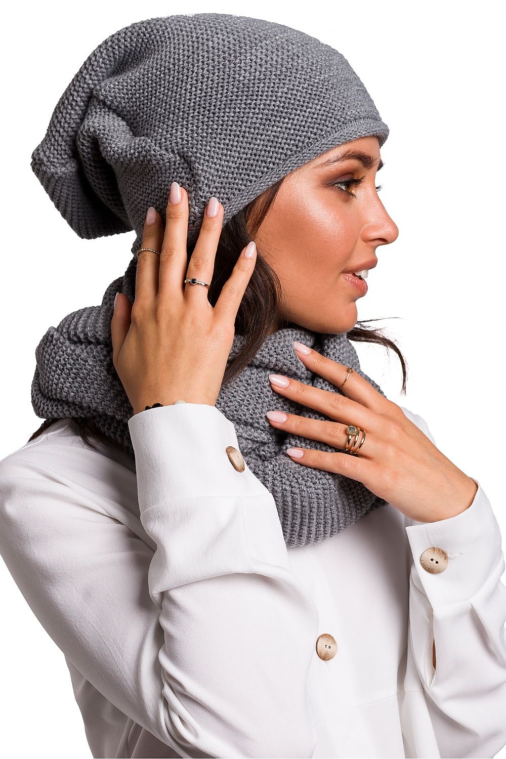 Loop Shawl model 136409 BE Knit