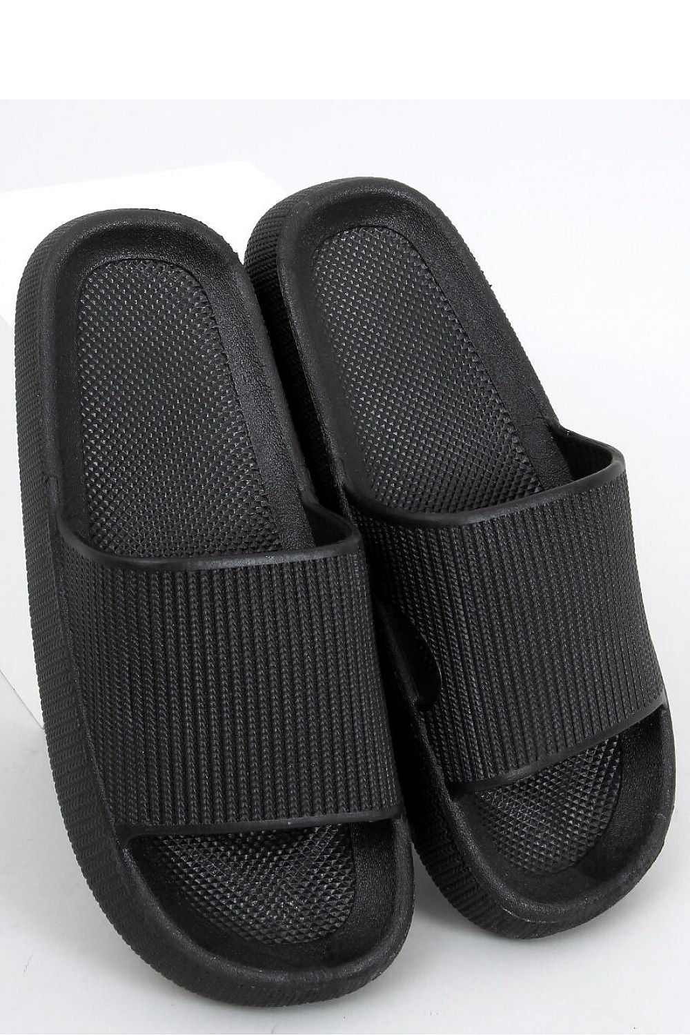slippers model 162812 Inello
