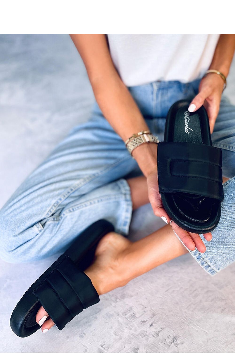 slippers model 177317 Inello