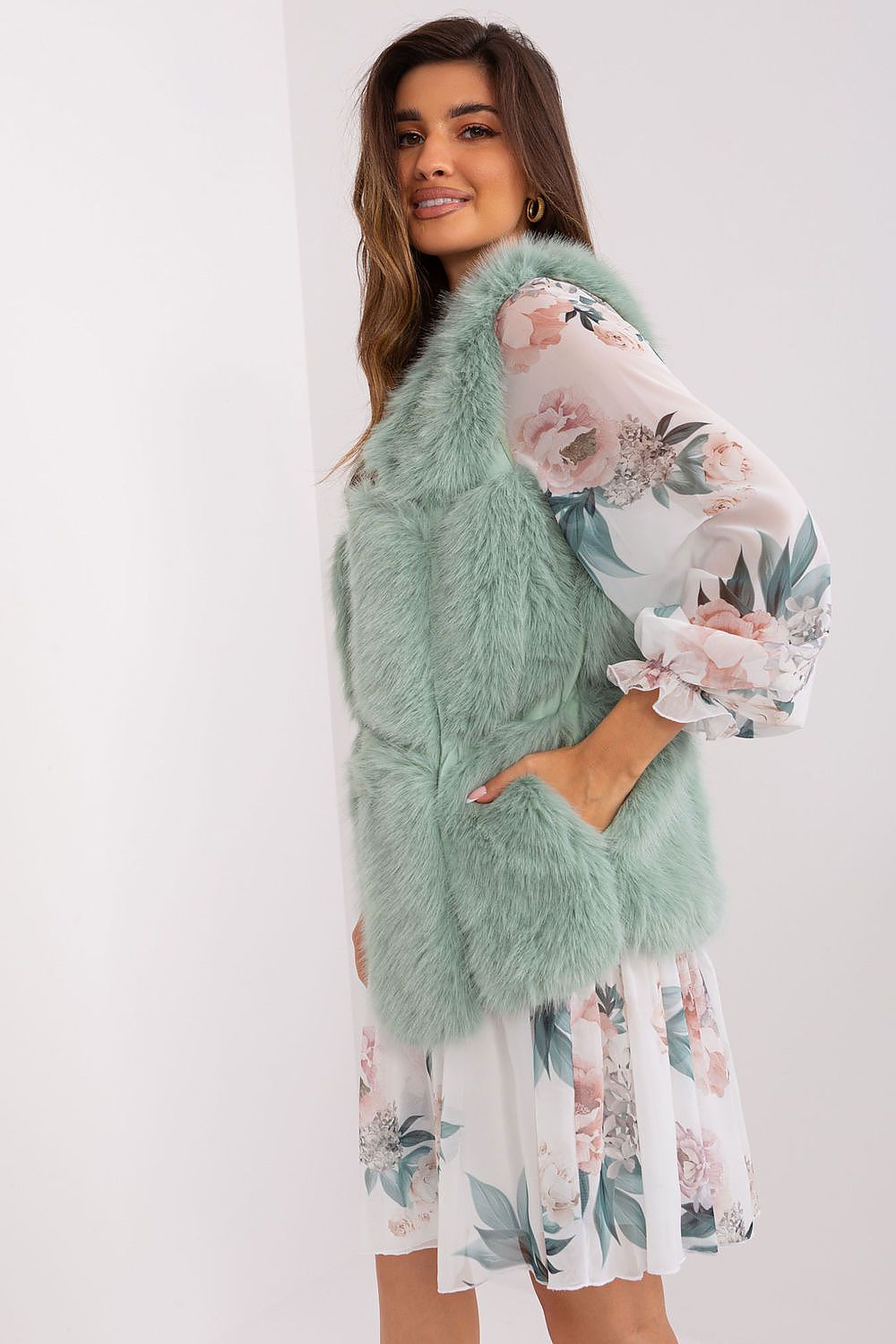  vest model 187532 AT 