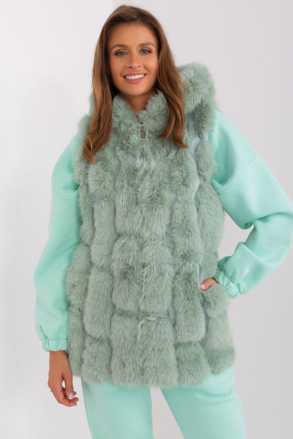  vest model 187592 AT 