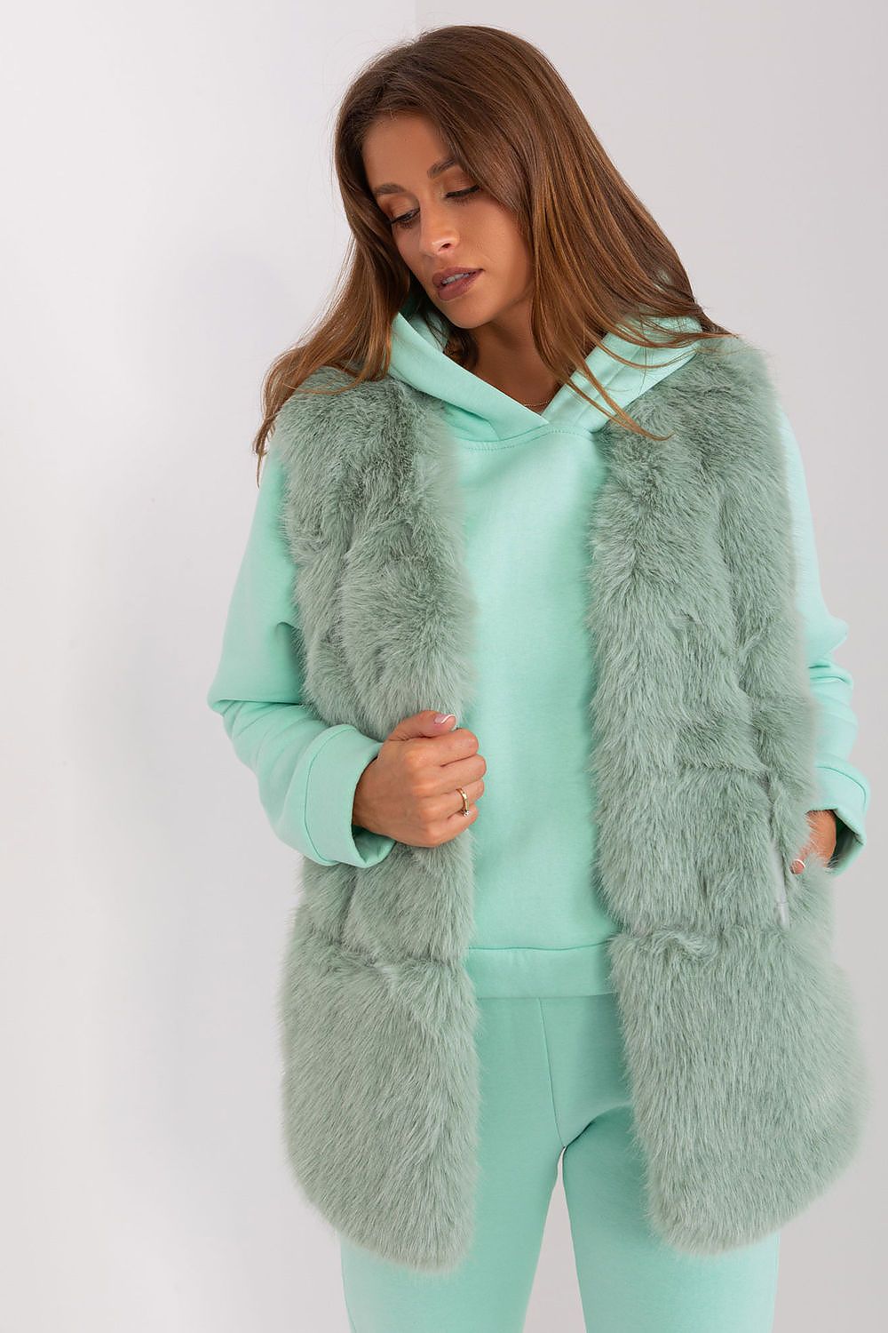  vest model 187600 AT 