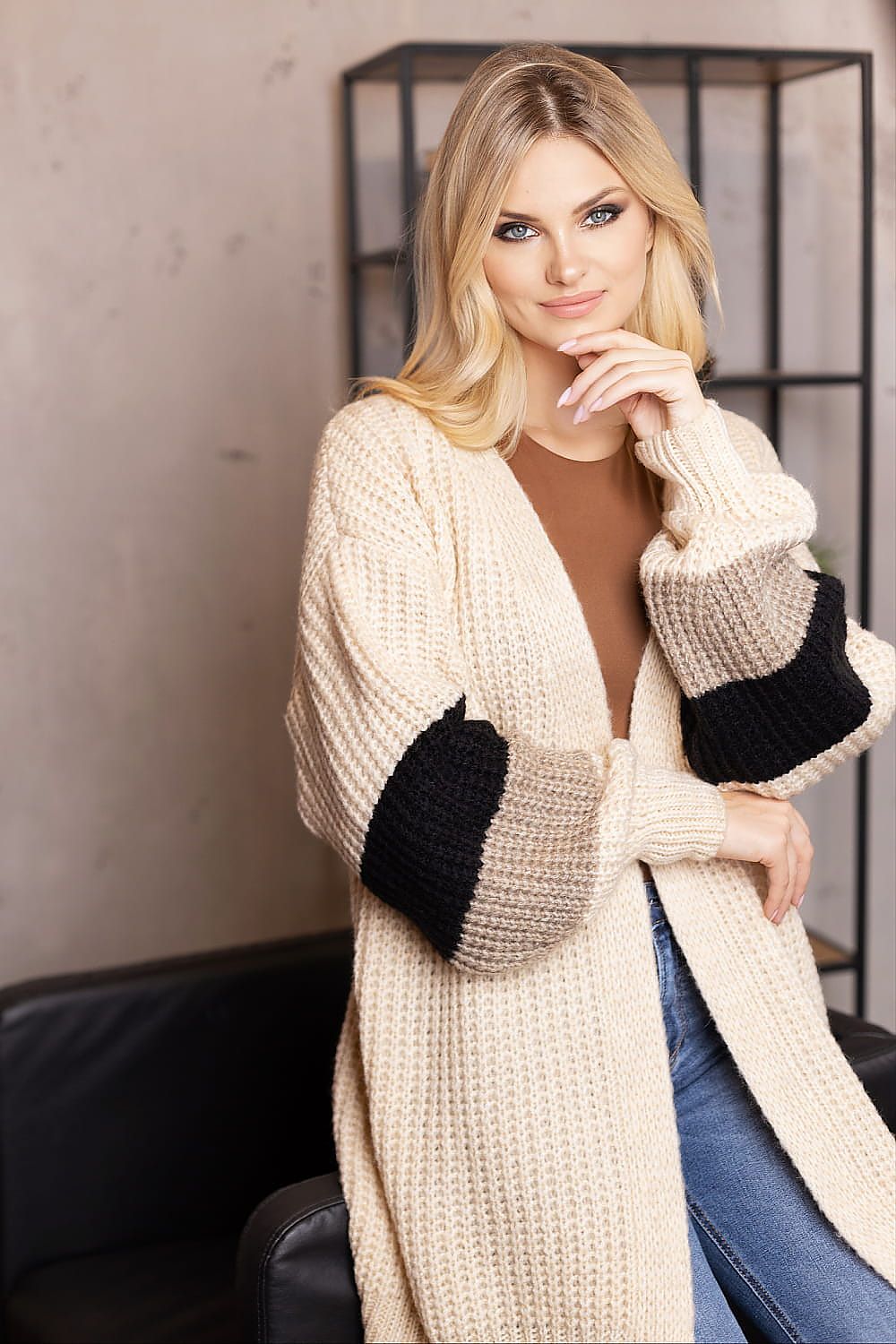  cardigan model 188773 PeeKaBoo 