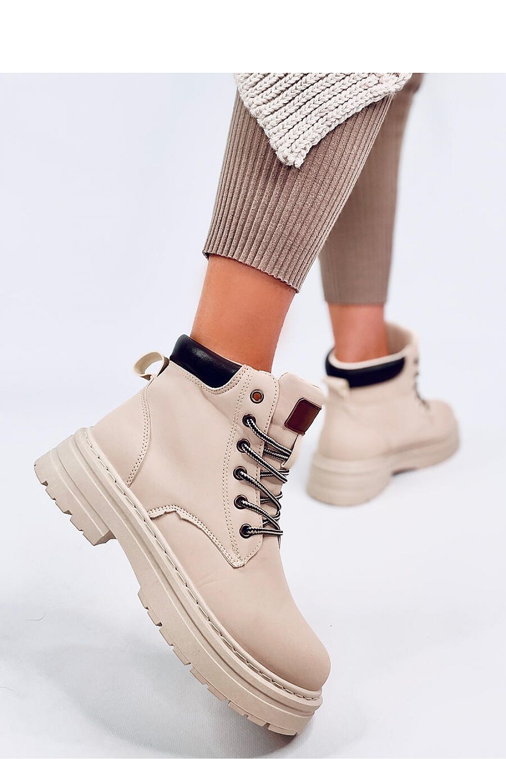  Zware bottines model 190810 Inello 