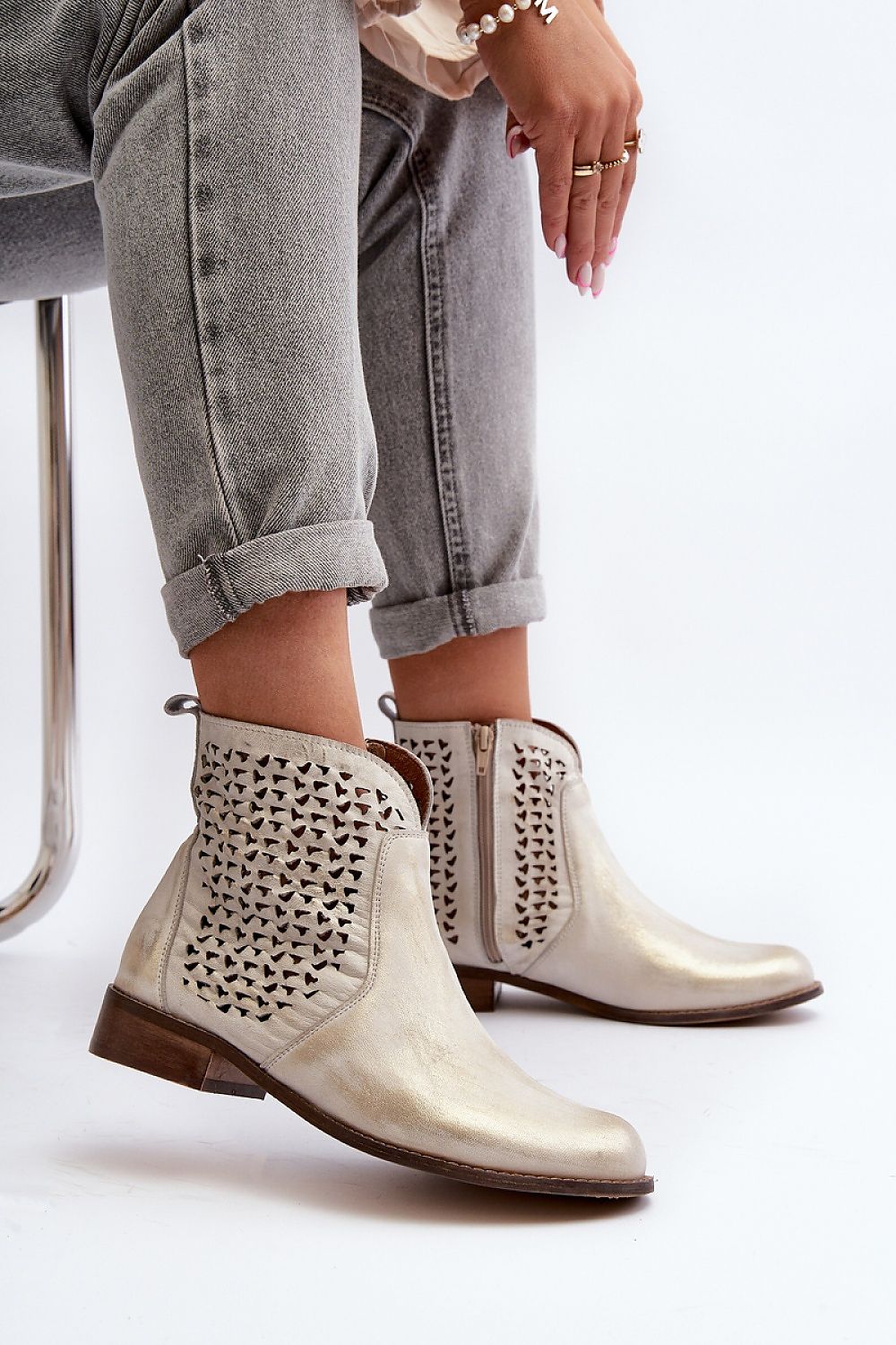  Laarsjes model 191858 Step in style 