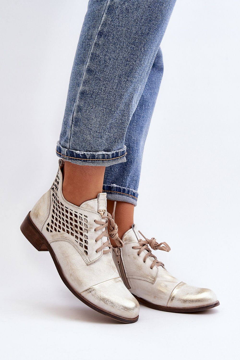  Laarsjes model 191864 Step in style 