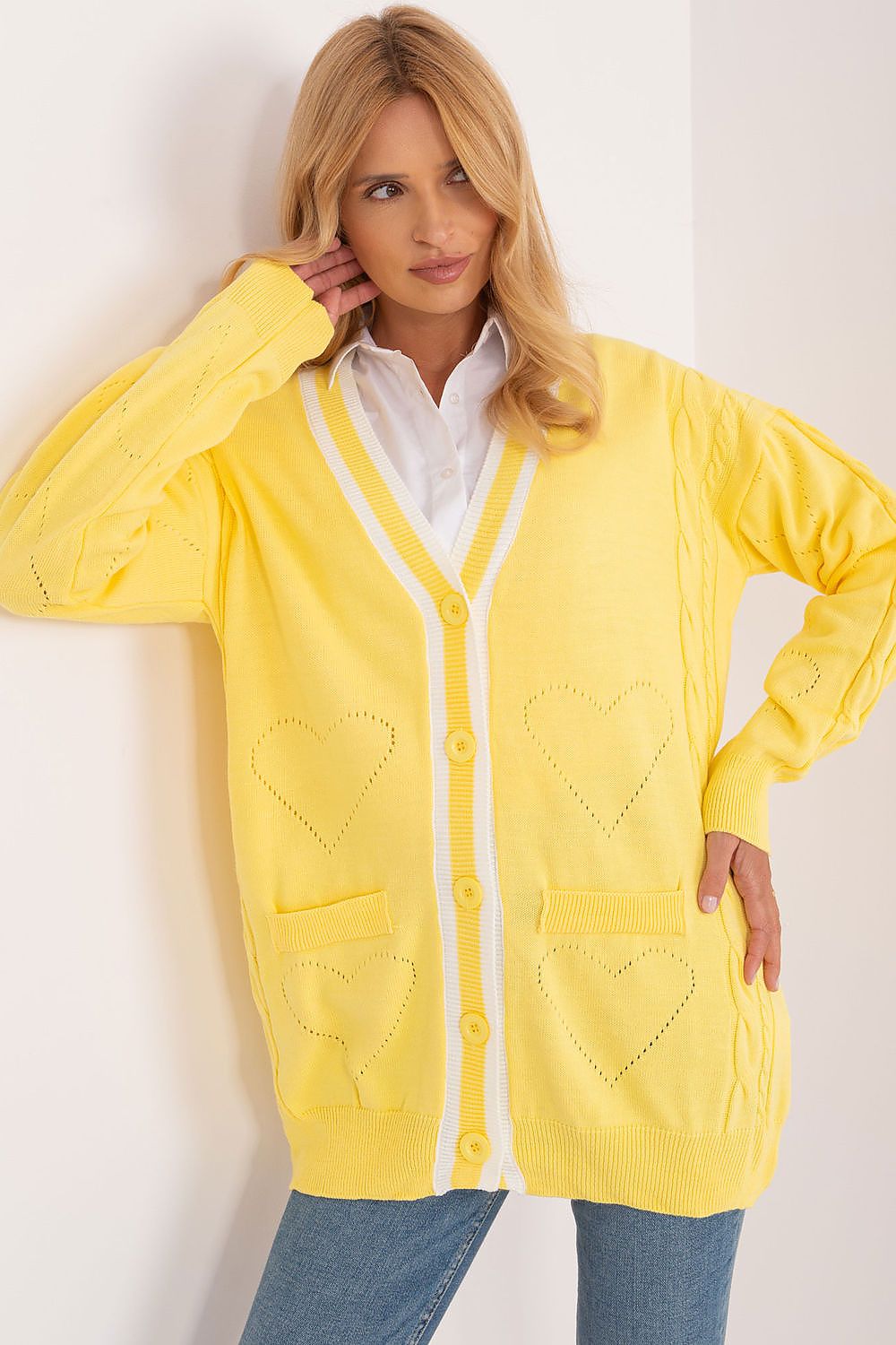  cardigan model 192704 Badu 