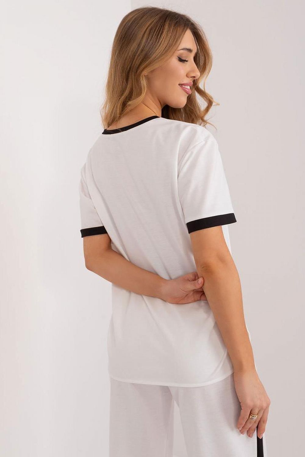  blouse model 196561 Lakerta 