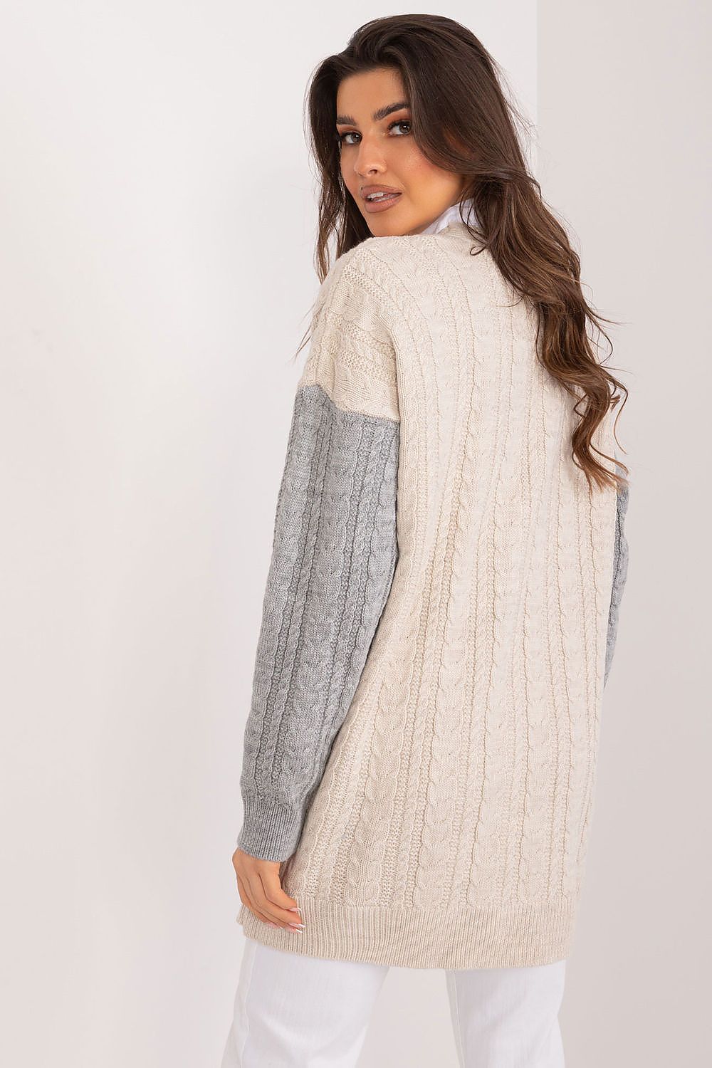  cardigan model 196763 Badu 