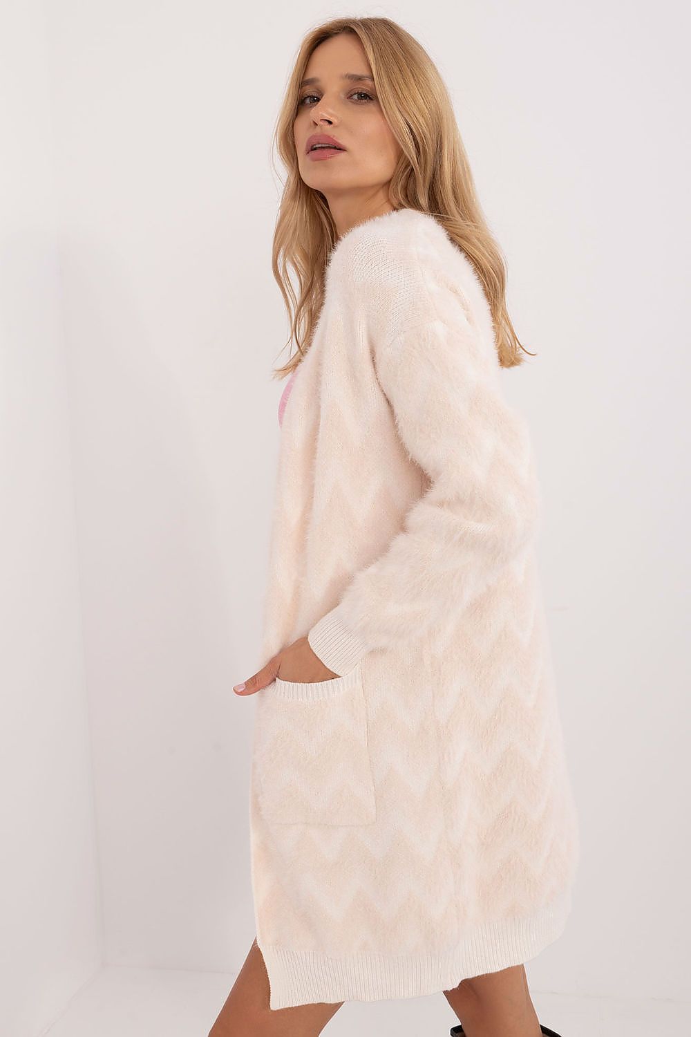  cardigan model 199546 AT 