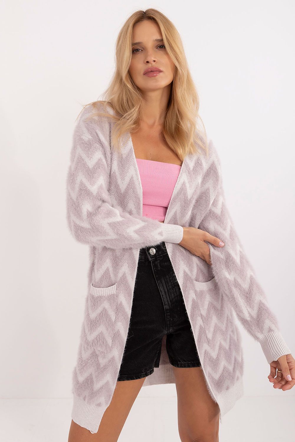  cardigan model 199550 AT 