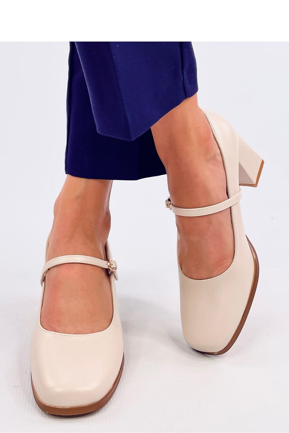  Pumps met dikke hak model 200653 Inello 