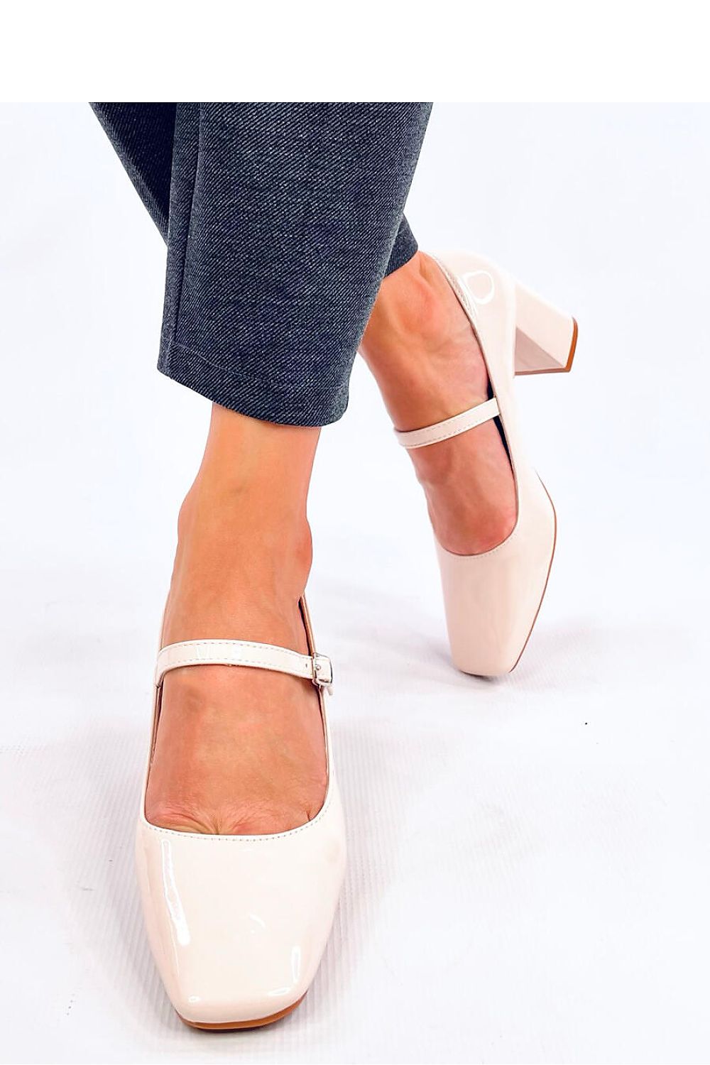  Pumps met dikke hak model 200679 Inello 