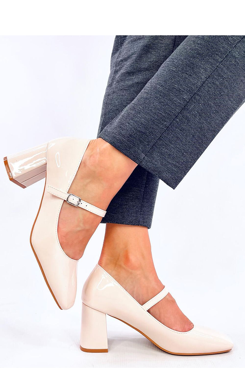  Pumps met dikke hak model 200679 Inello 