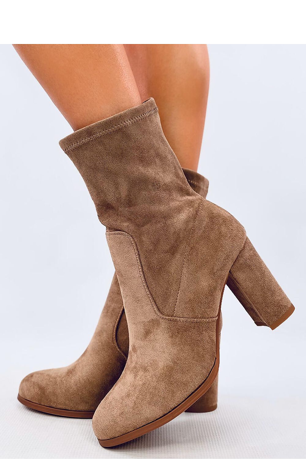 Laarsjes met hoge hak model 202365 Inello 
