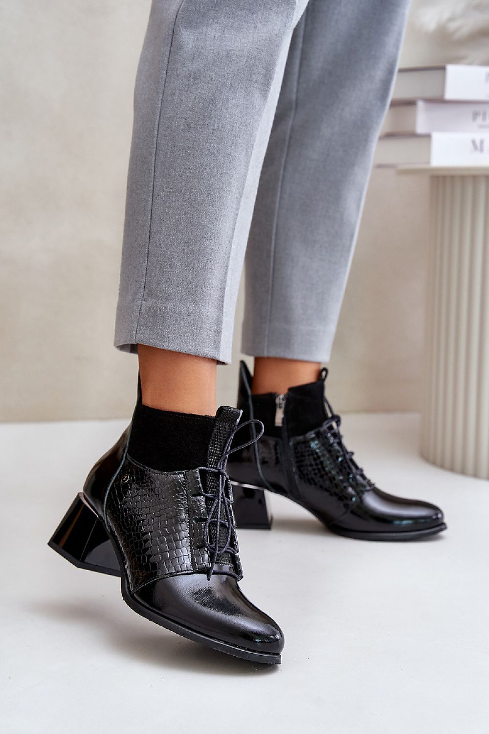  Laarsjes met hoge hak model 202811 Step in style 