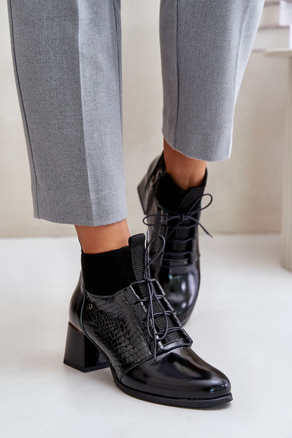  Laarsjes met hoge hak model 202811 Step in style 