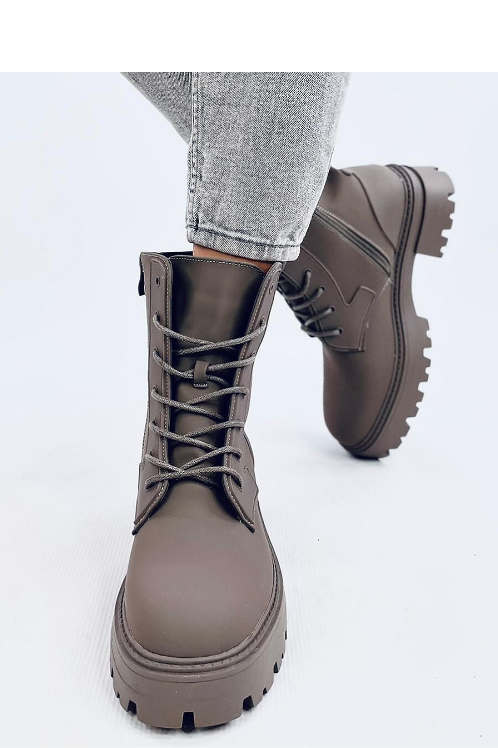  Laarsjes model 203040 Inello 