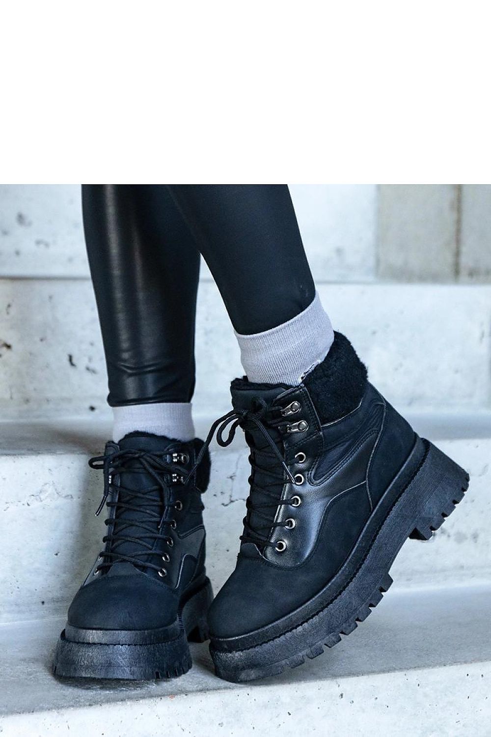  Laarsjes model 204570 Solea 