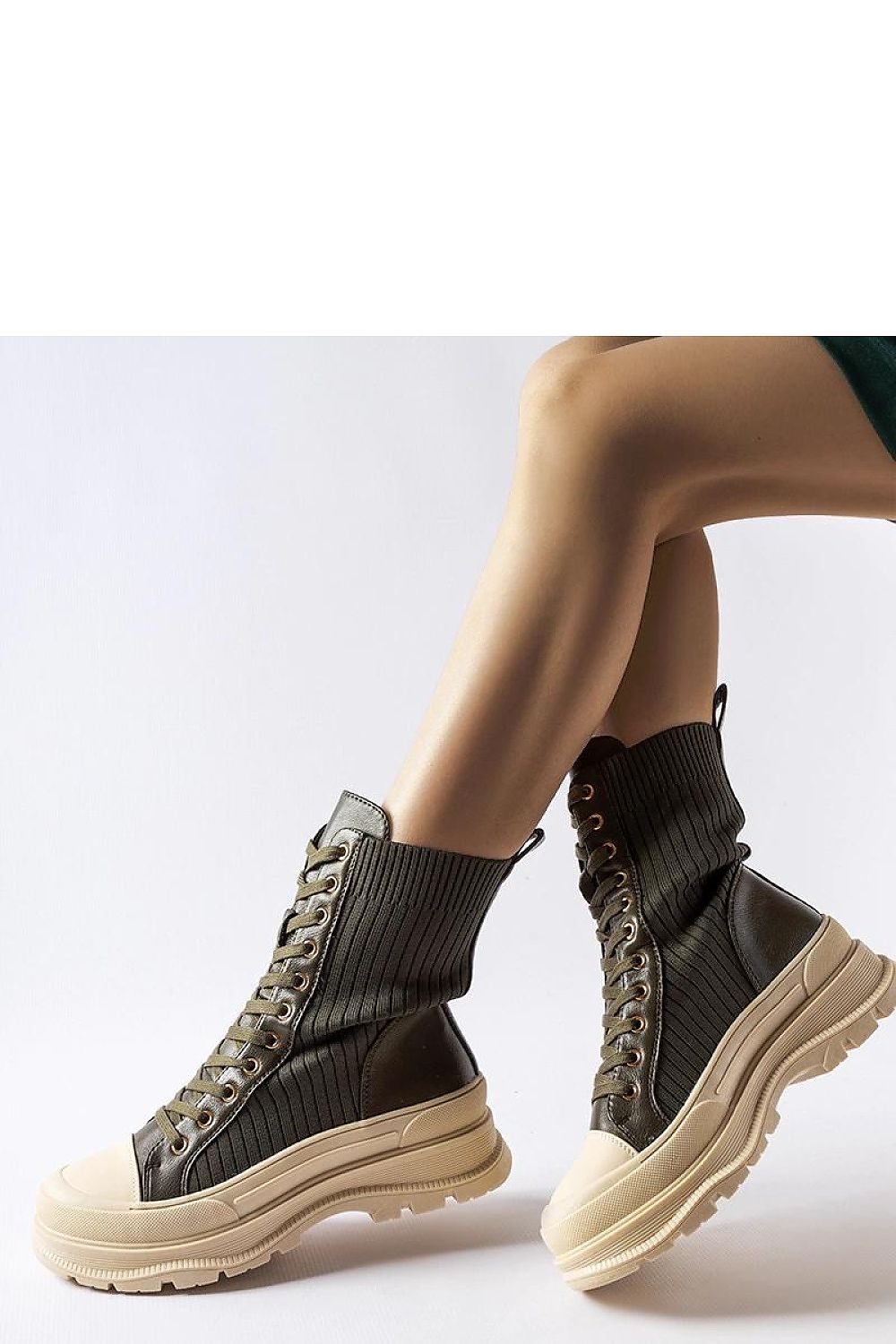  Laarsjes model 204595 Solea 