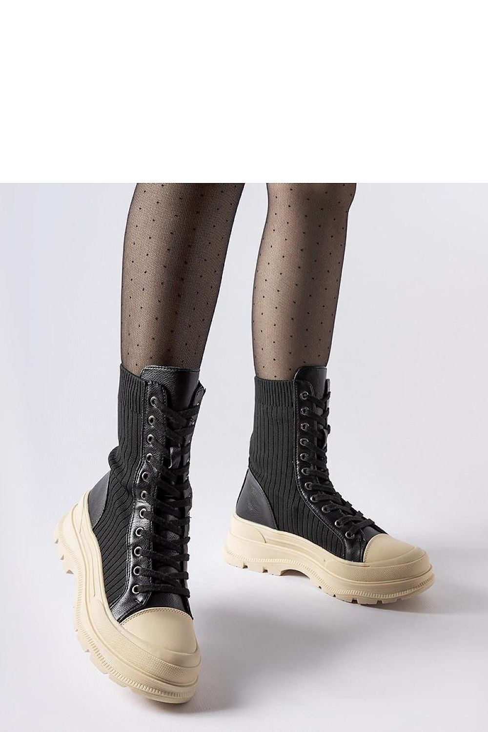  Laarsjes model 204596 Solea 