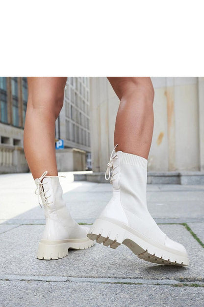  Laarsjes model 204605 Solea 