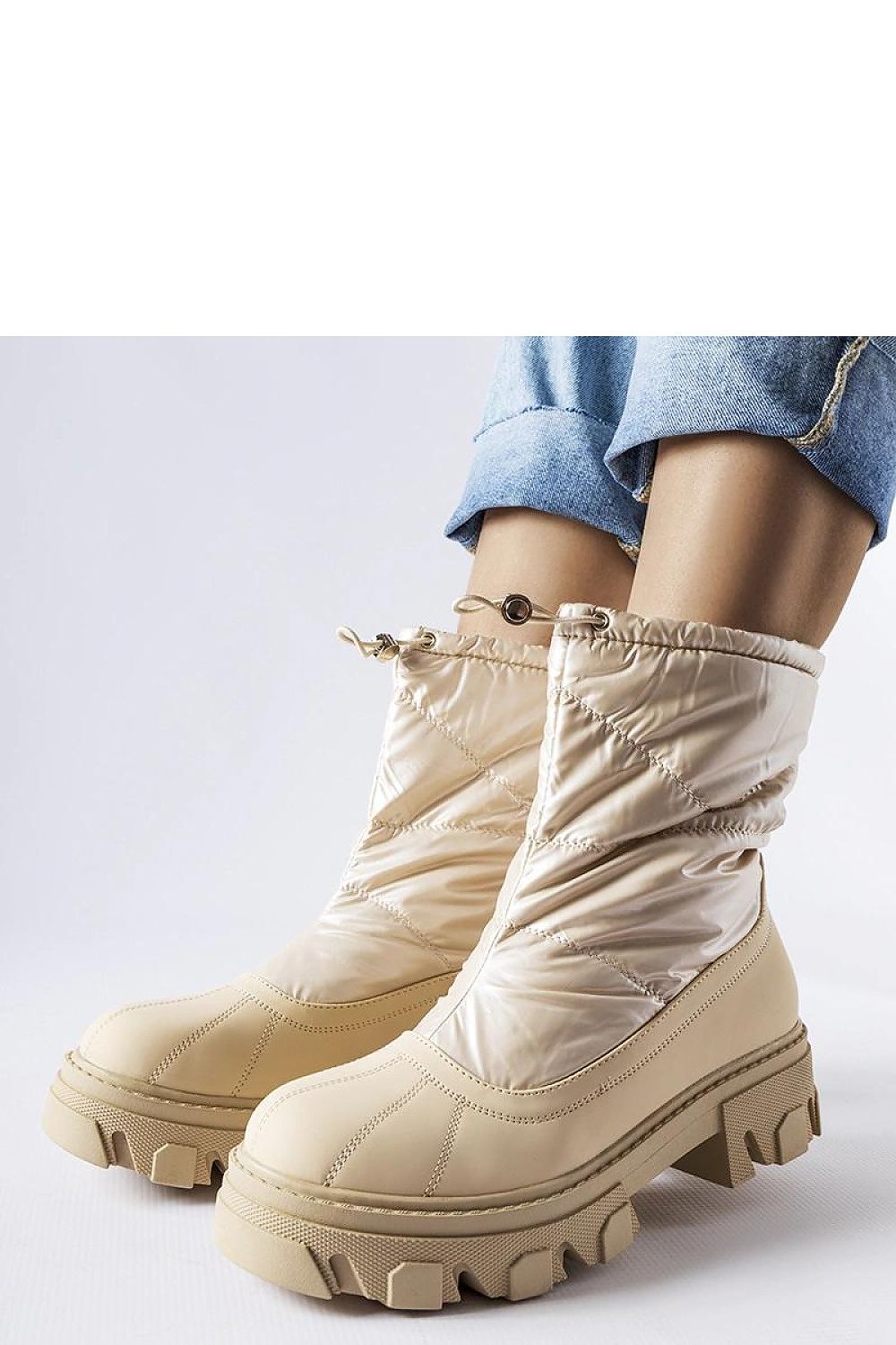  Laarsjes model 204621 Solea 