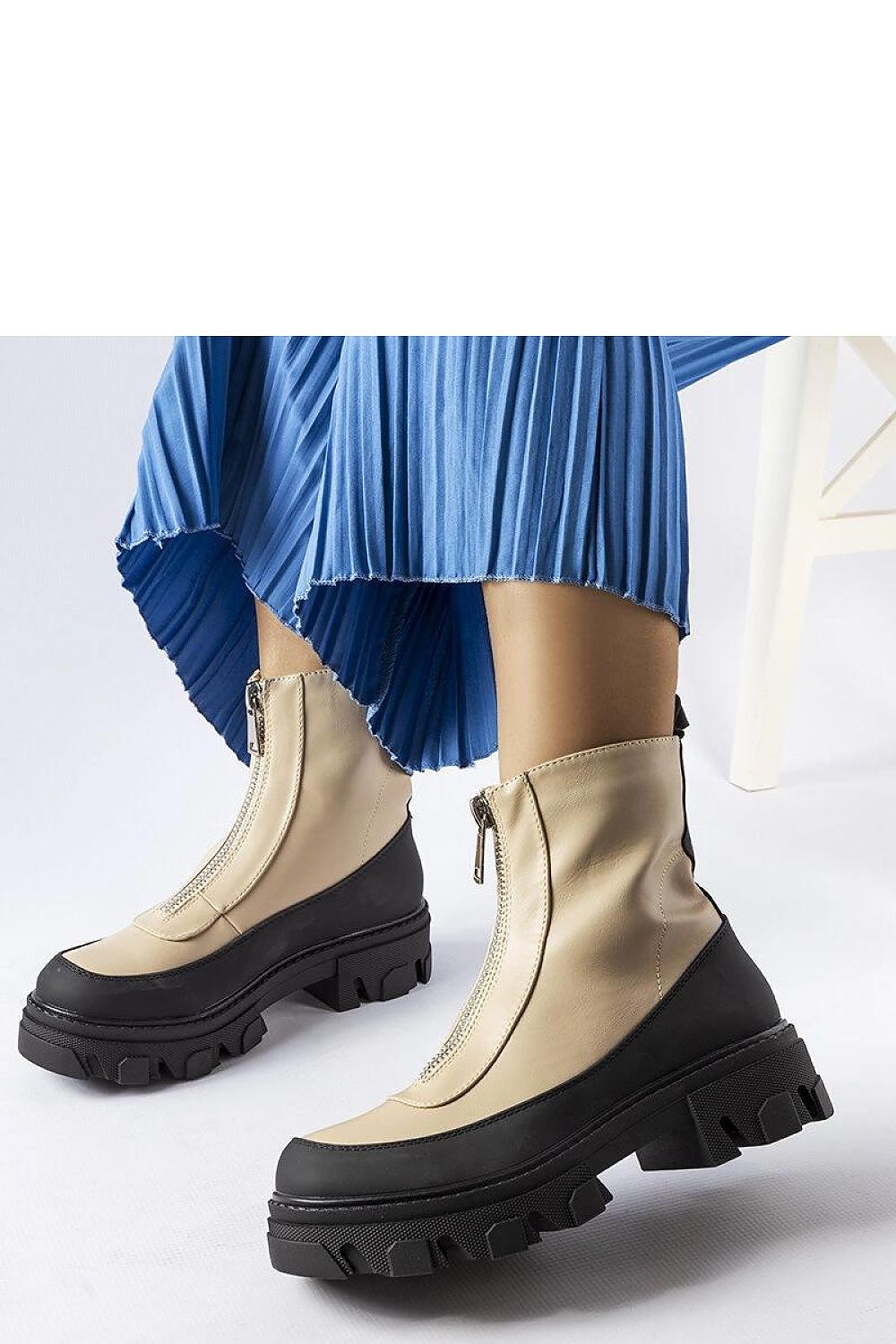  Laarsjes model 204625 Solea 