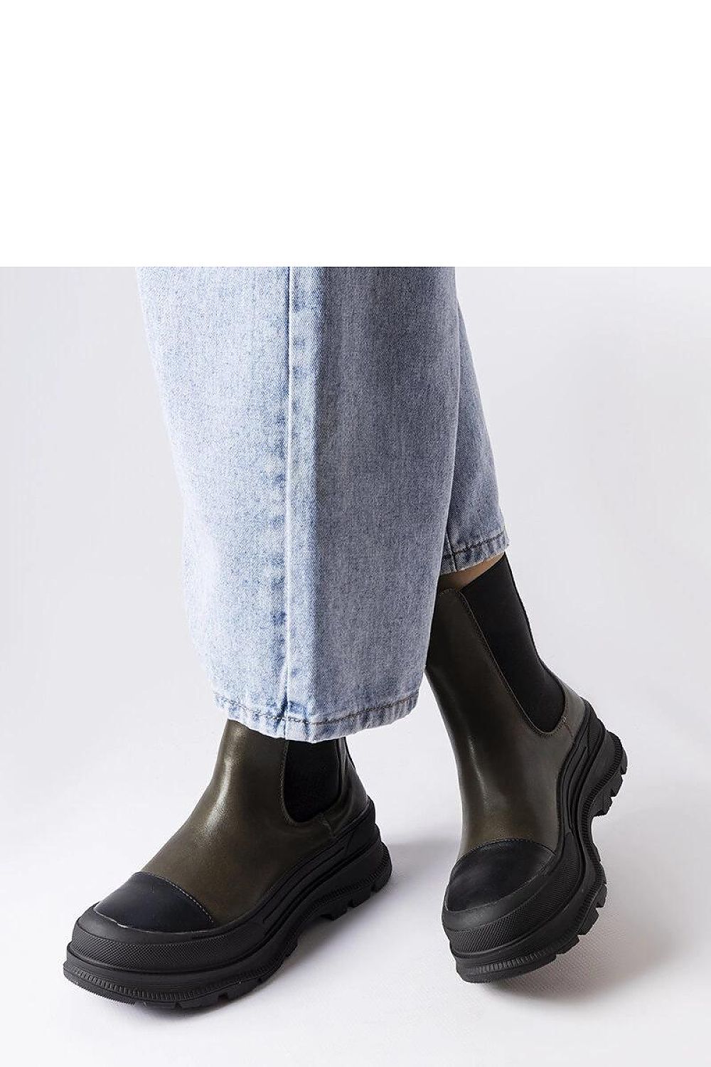  Laarsjes model 204627 Solea 