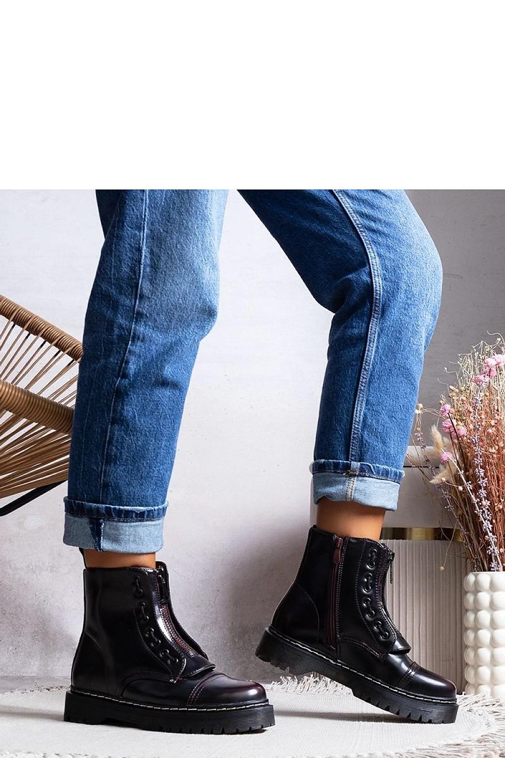  Laarsjes model 204628 Solea 