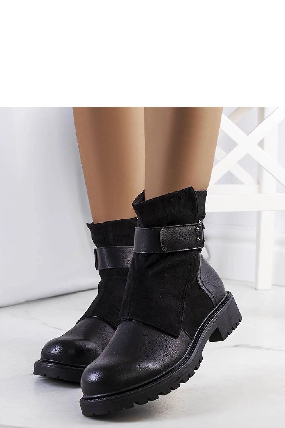  Laarsjes model 204633 Solea 