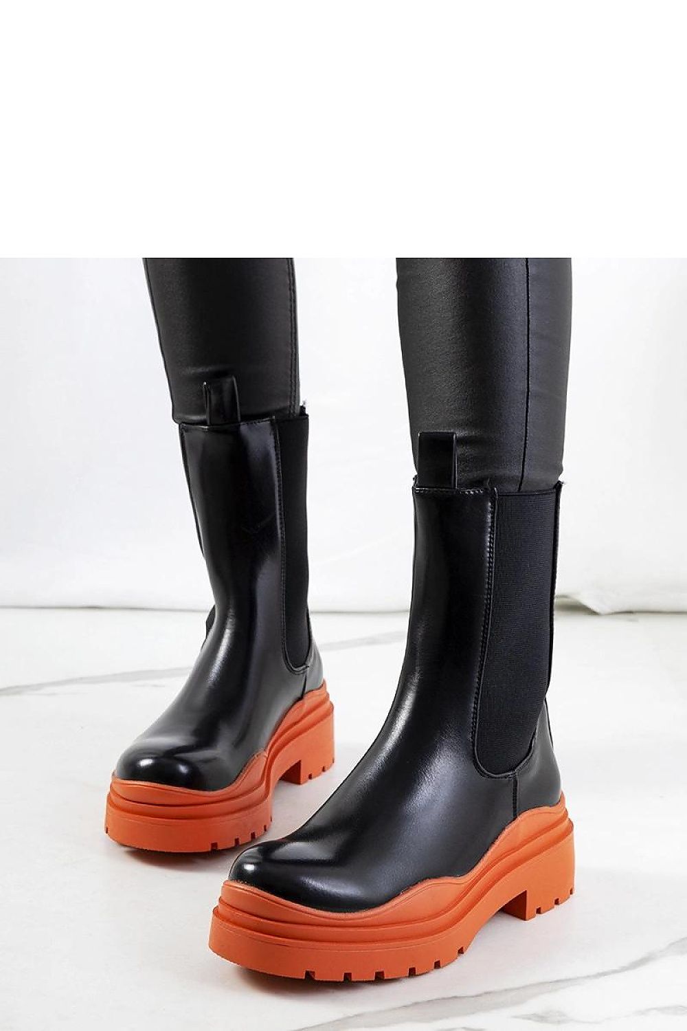  Laarsjes model 204639 Solea 