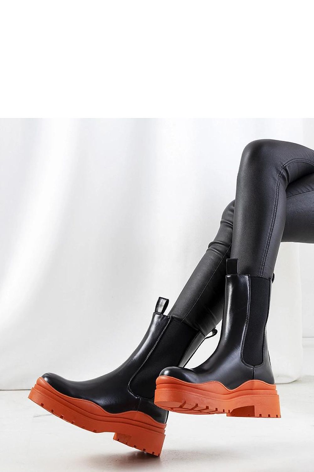  Laarsjes model 204639 Solea 