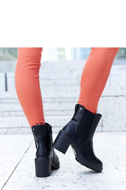  Laarsjes op sleehak model 204766 Solea 