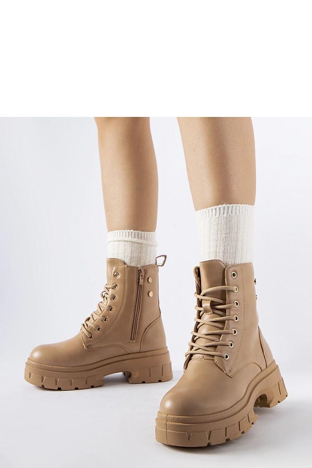  Laarsjes model 204829 Solea 
