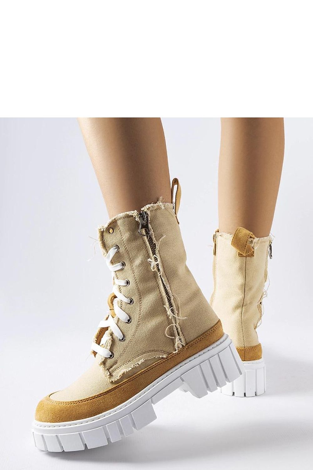  Laarsjes model 204831 Solea 