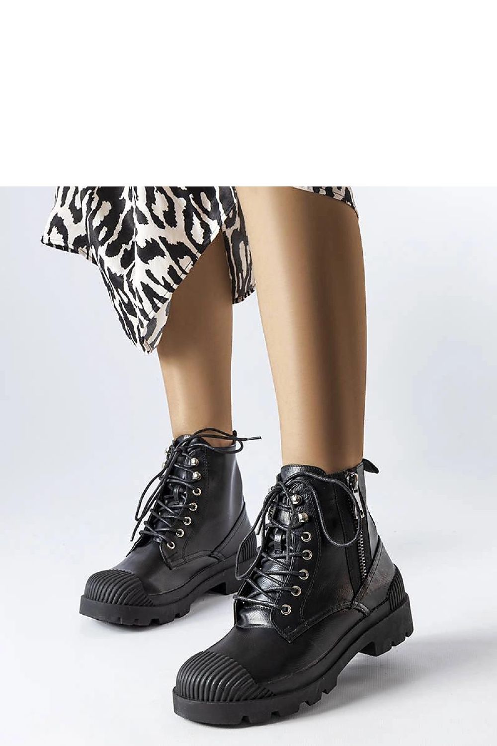  Laarsjes model 204842 Solea 