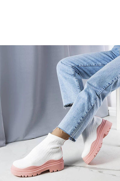  Laarsjes model 204843 Solea 