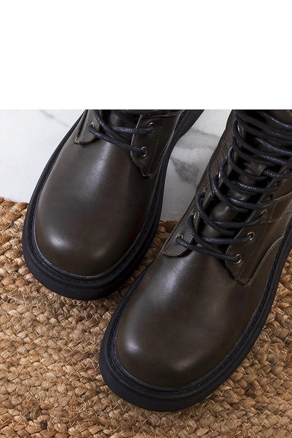  Laarsjes model 204848 Solea 