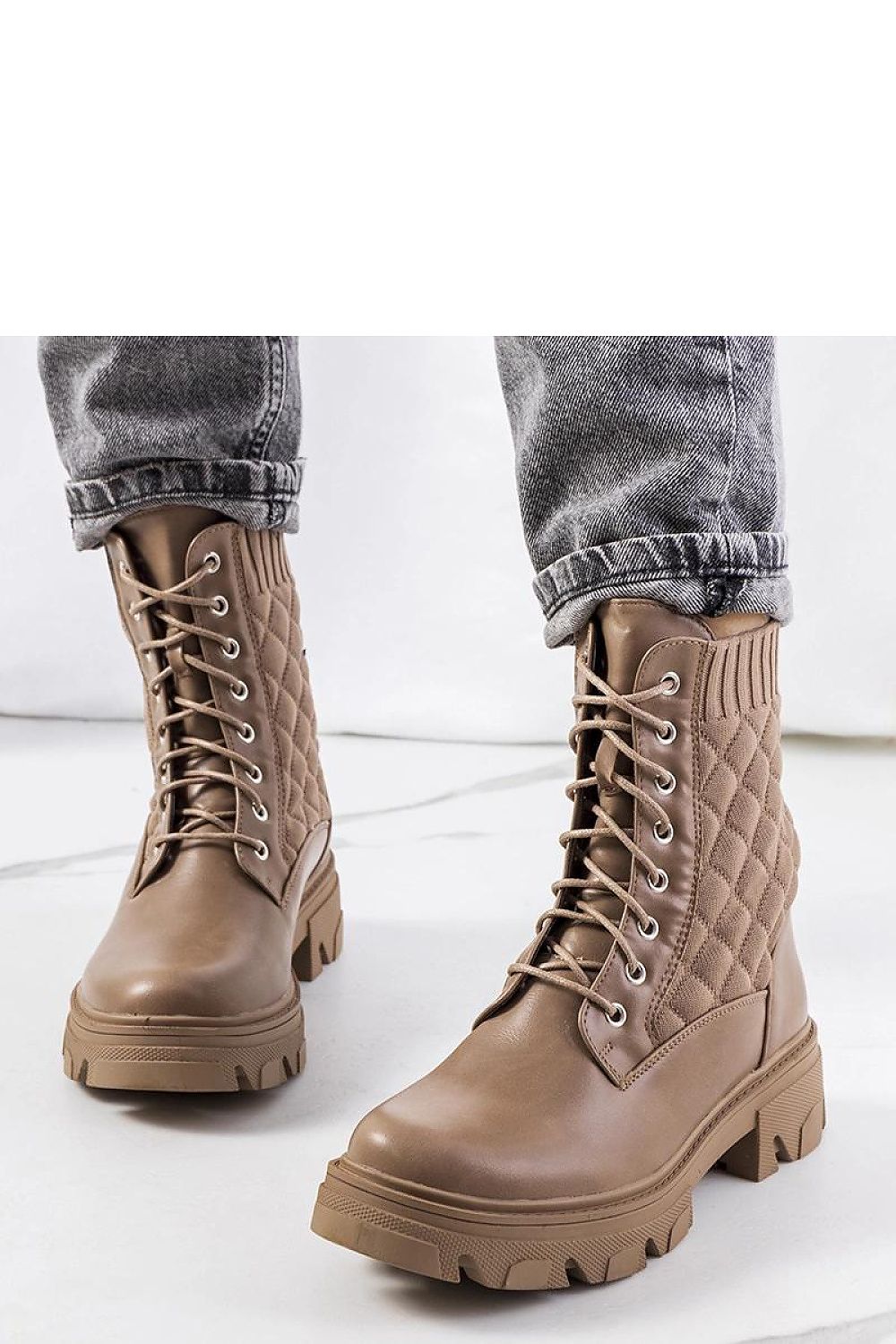  Laarsjes model 204858 Solea 
