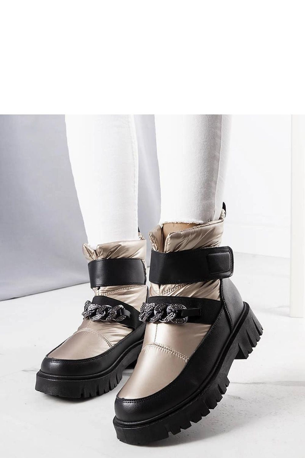  Laarsjes model 205141 Solea 