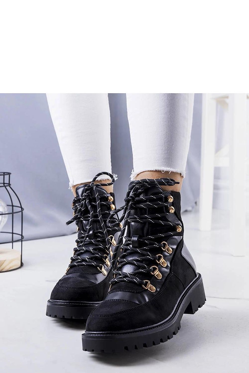  Laarsjes model 205145 Solea 
