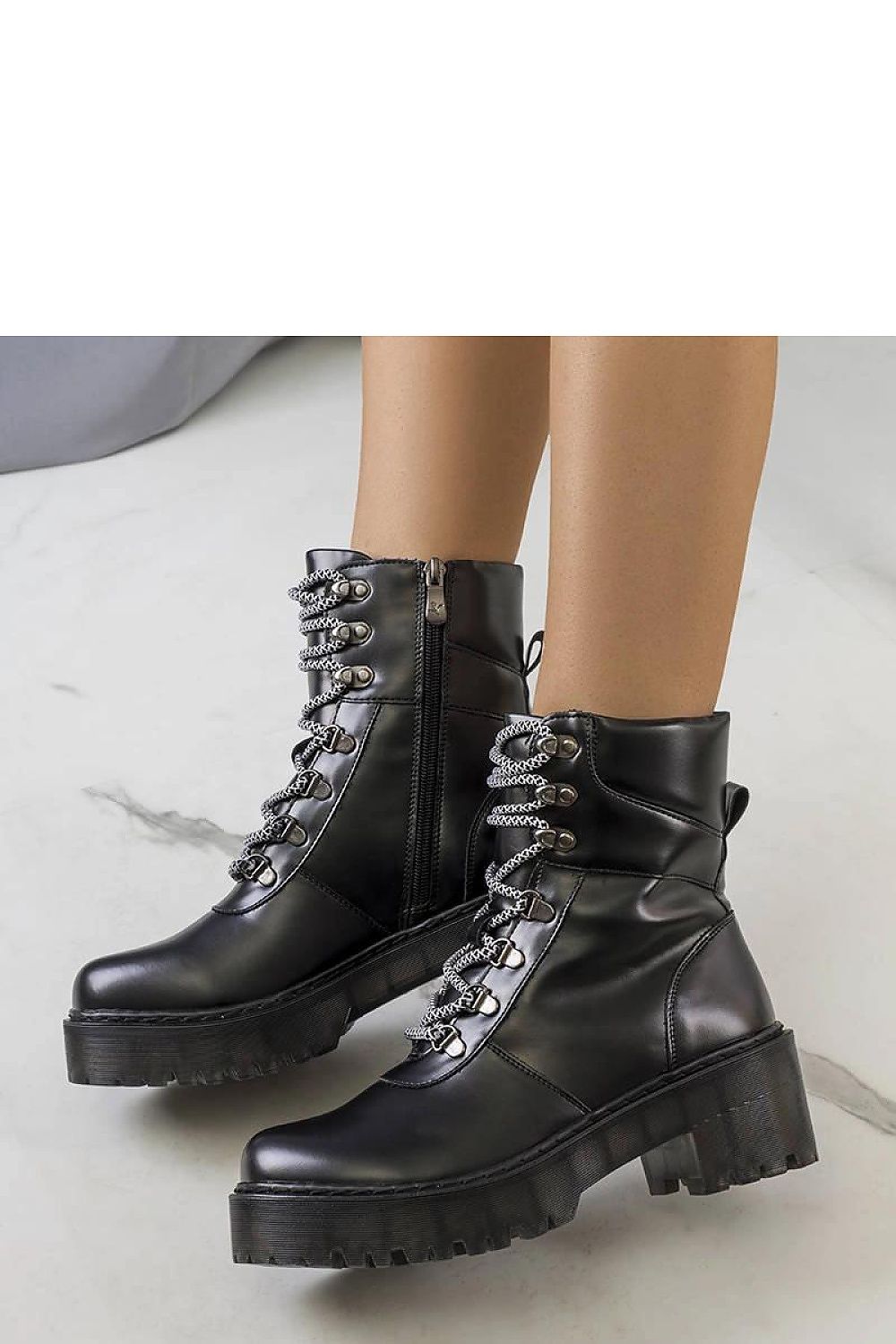  Laarsjes model 205146 Solea 