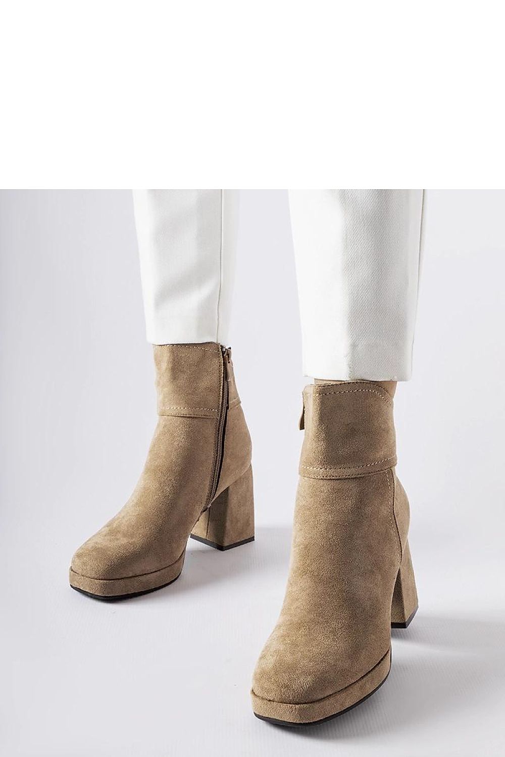  Laarsjes op sleehak model 205870 Solea 