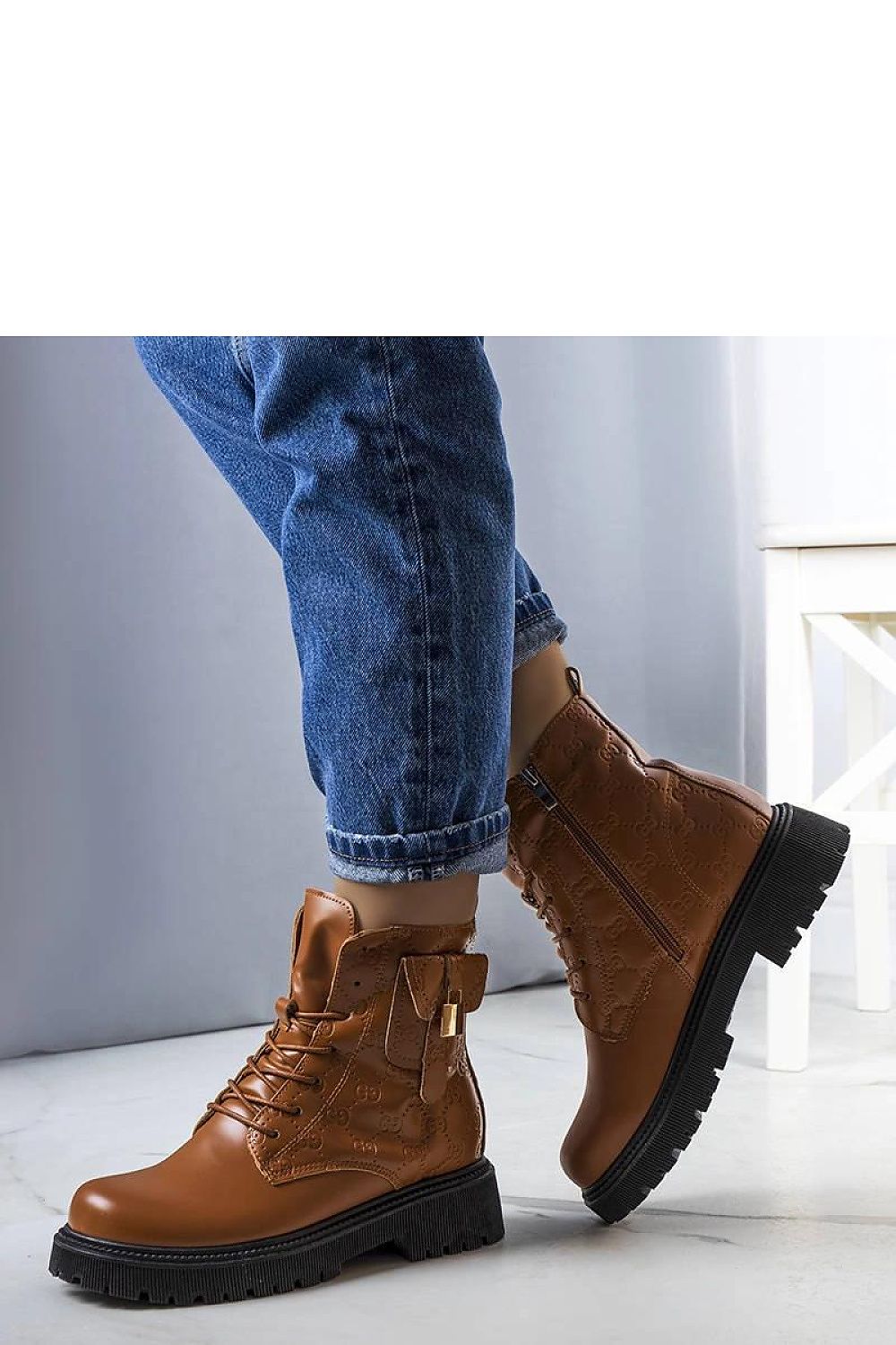  Laarsjes model 205886 Solea 